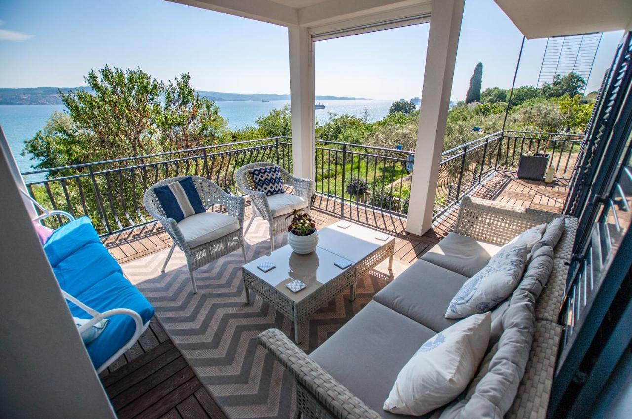 Sea View Apartments Debeli Rtic Ankaran Dış mekan fotoğraf