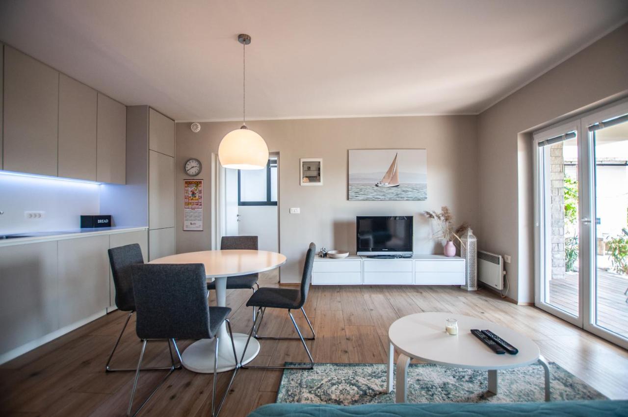 Sea View Apartments Debeli Rtic Ankaran Dış mekan fotoğraf
